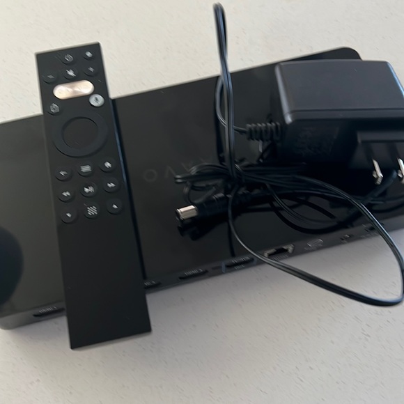 Caavo Control Center + Universal Remote - Picture 3 of 3